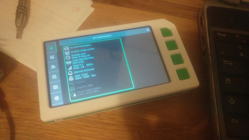 Fichier:Portamesh (rev.0) sur une table.jpg